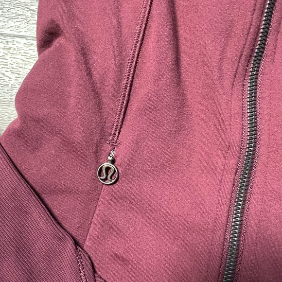 Lululemon Women Cute Sweater jacket- 8 - Picture 3 of 9
